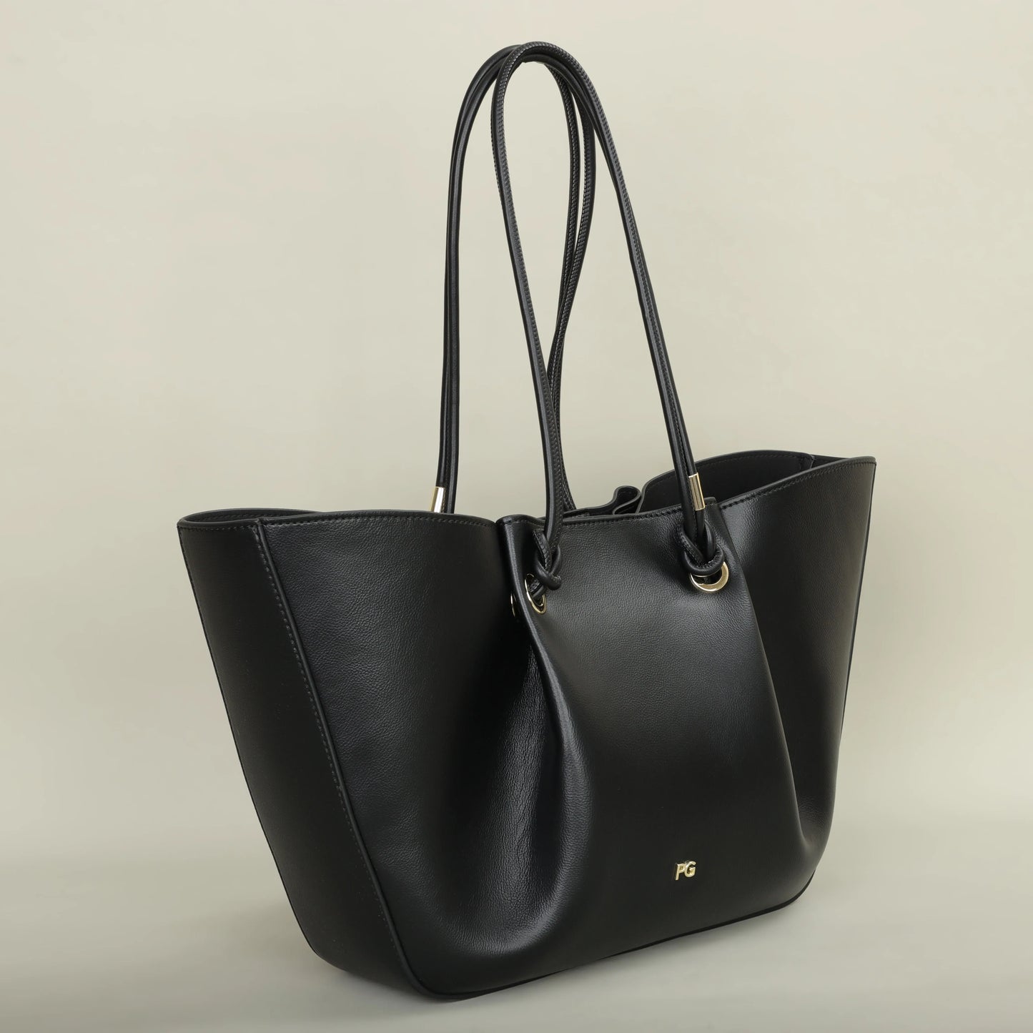 **Eco-Friendly Large-Capacity Fashion Bag by Glam Sleek**  

Elevate your style sustainably with Glam Sleek's **Eco-Friendly Large-Capacity Light Luxury Bag**. Designed for modern women, this chic accessory combines eco-conscious materials with a spacious interior and a touch of luxury. Perfect for work, travel, or daily errands, it’s where fashion meets functionality—without compromising the planet.